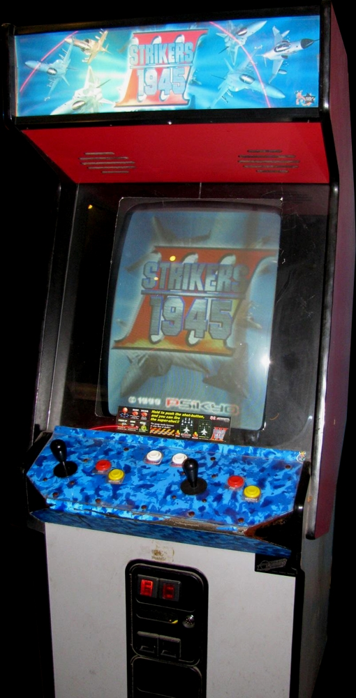 Strikers 1945 III (World) / Strikers 1999 — arcade cabinet