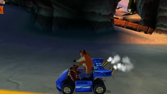 Crash Nitro Kart gameplay screenshot