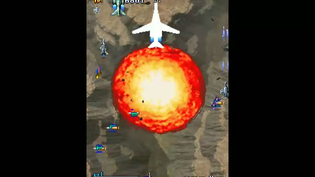 Strikers 1945 III (World) / Strikers 1999 gameplay screenshot